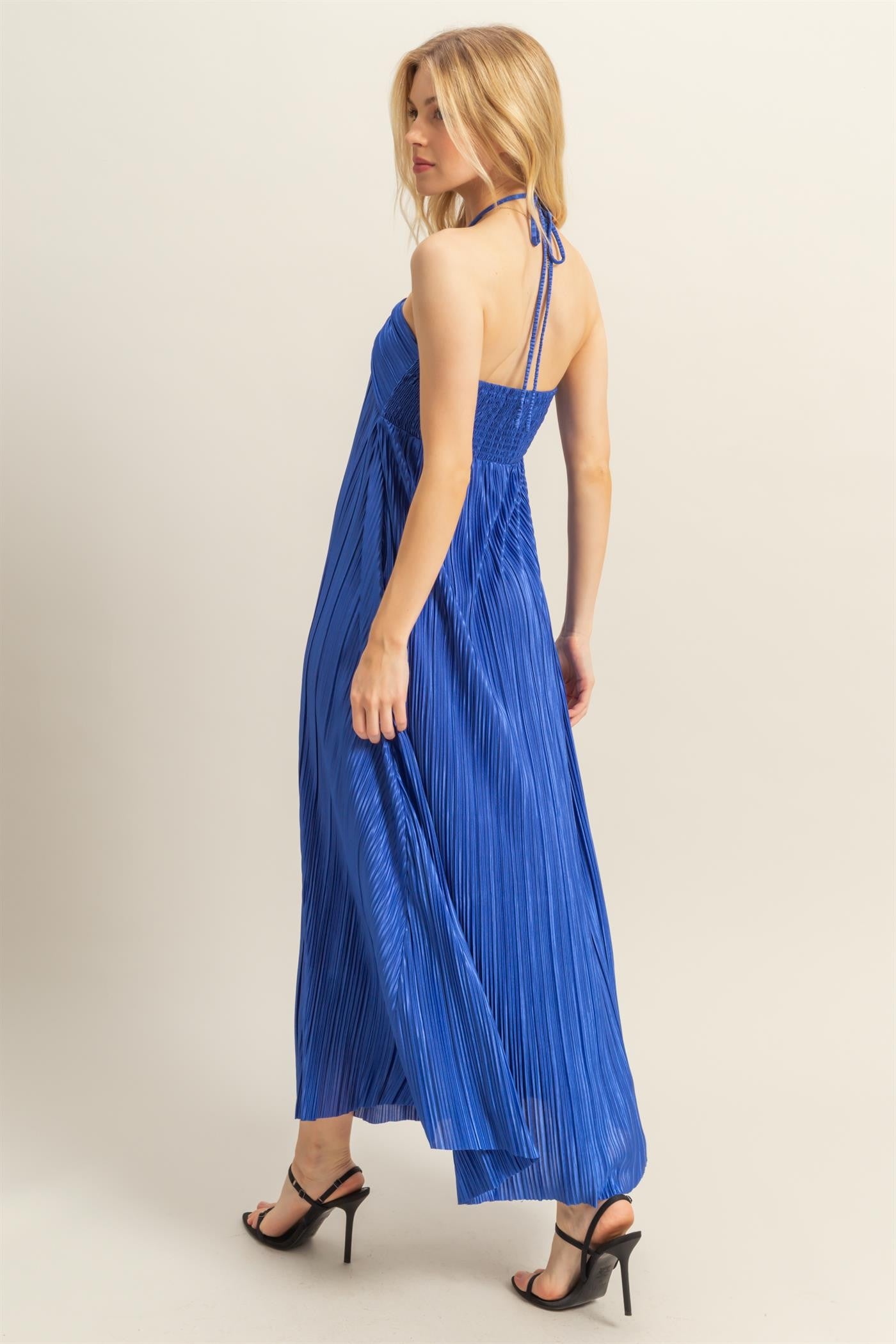 Vestido Largo Plisse Halter Neck Flowy Dress