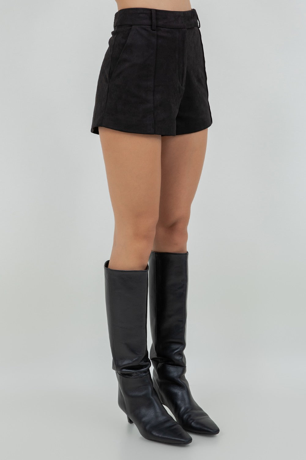 Short MId Rise Suede