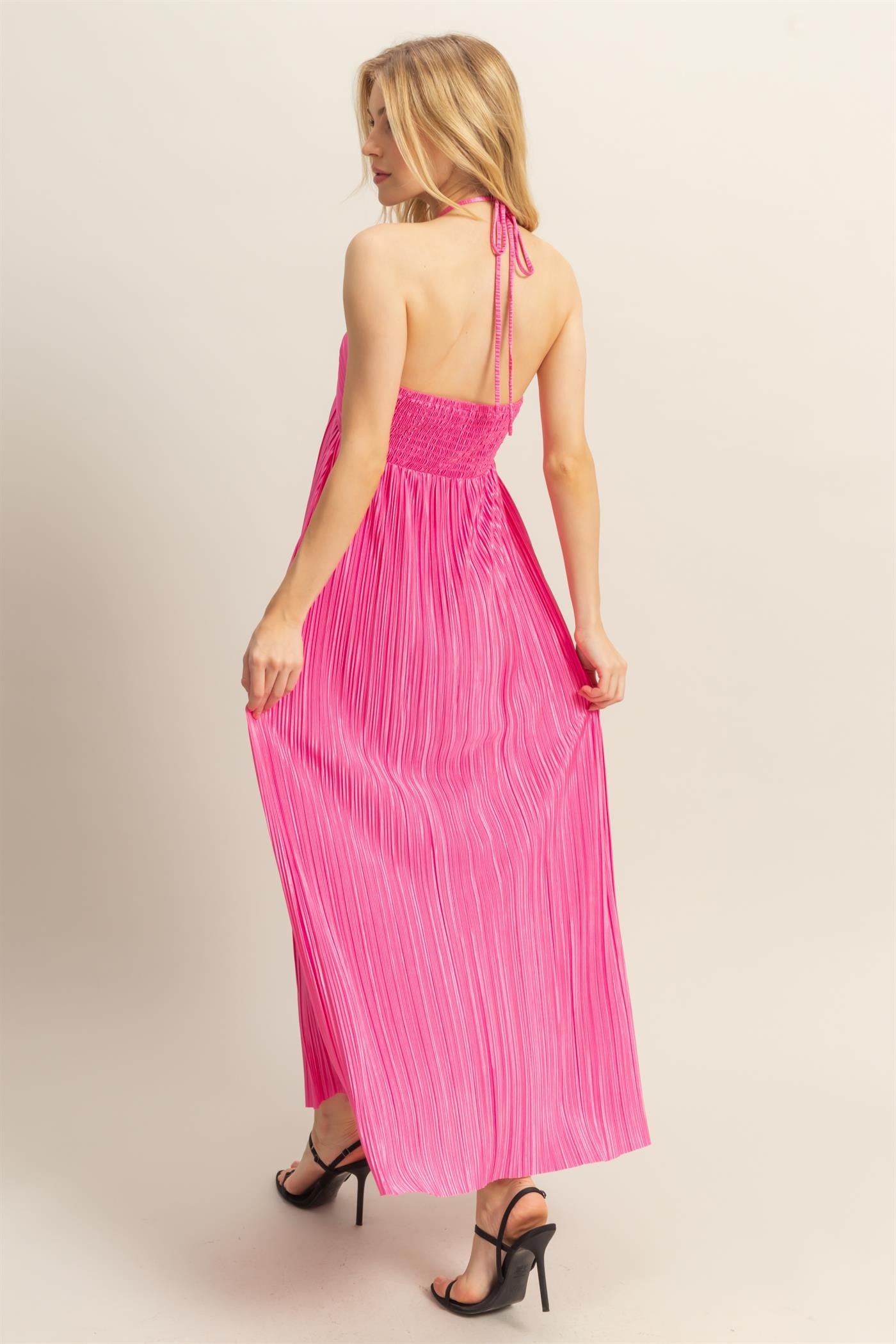 Vestido Largo Plisse Halter Neck Flowy Dress