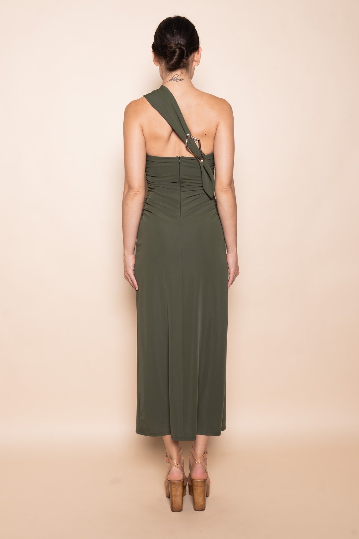 Vestido One Shoulder Buckle