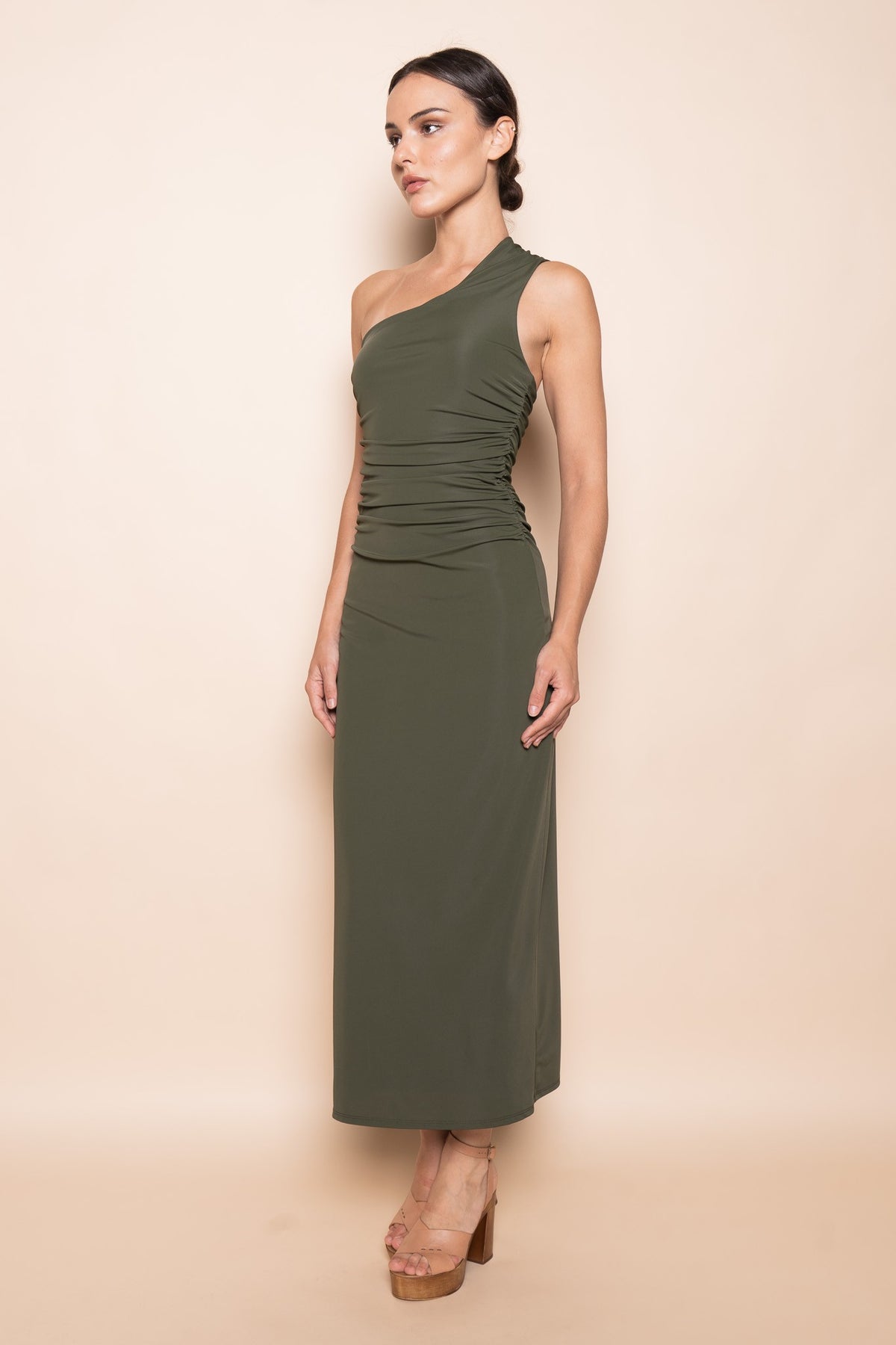 Vestido One Shoulder Buckle