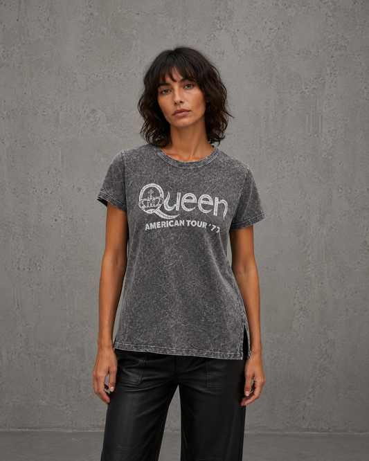 REMERA QUEEN